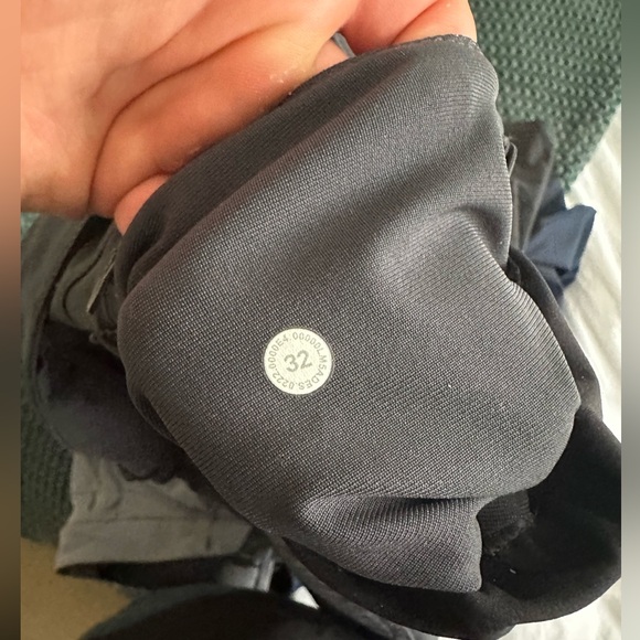 Lululemon ABC Pants 32W - Picture 6 of 7